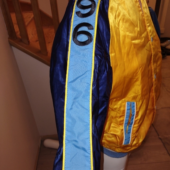 VINTAGE 80s bomber jacket - Picture 4 of 10